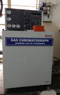 Gas chromatographer